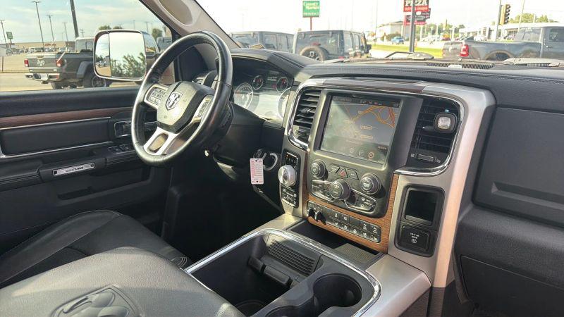 2017 Ram 1500 Laramie Crew Cab 4x4 57 Box