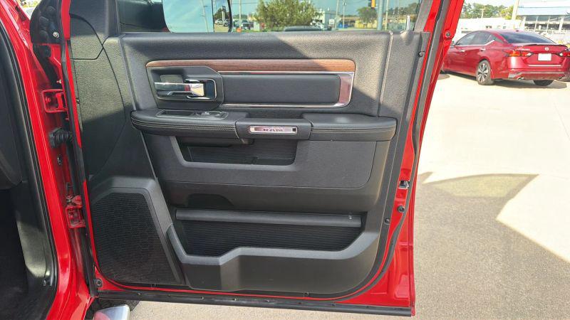 2017 Ram 1500 Laramie Crew Cab 4x4 57 Box