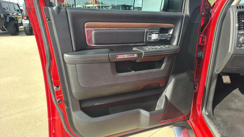 2017 Ram 1500 Laramie Crew Cab 4x4 57 Box
