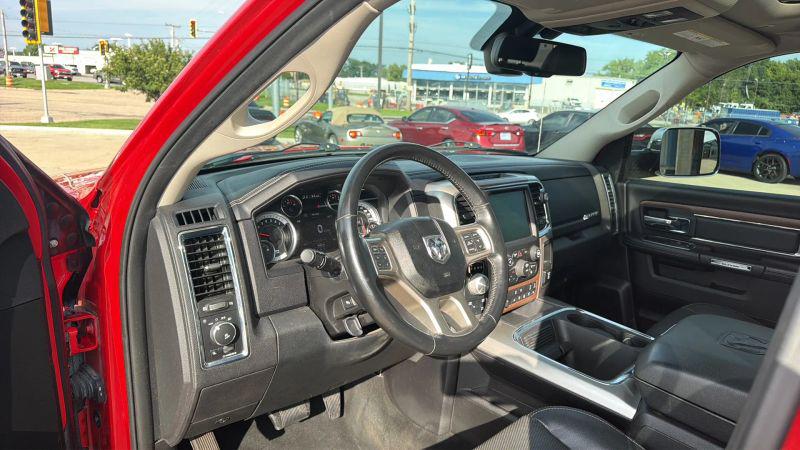 2017 Ram 1500 Laramie Crew Cab 4x4 57 Box