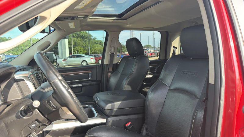 2017 Ram 1500 Laramie Crew Cab 4x4 57 Box