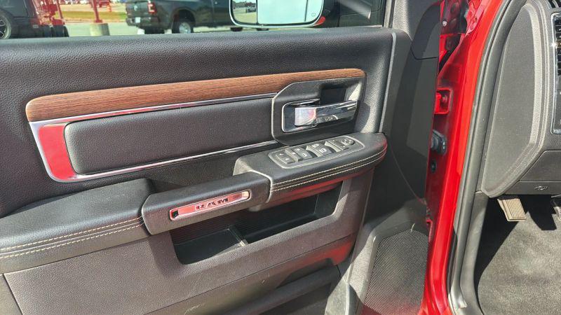 2017 Ram 1500 Laramie Crew Cab 4x4 57 Box