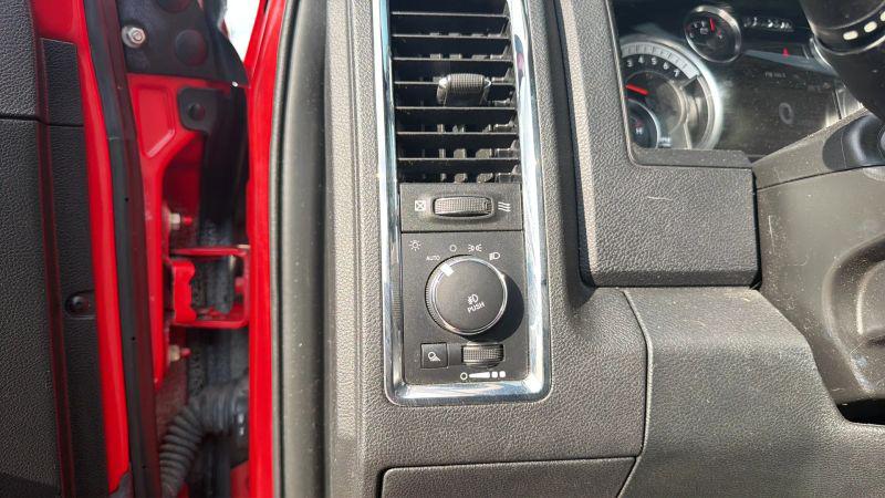 2017 Ram 1500 Laramie Crew Cab 4x4 57 Box
