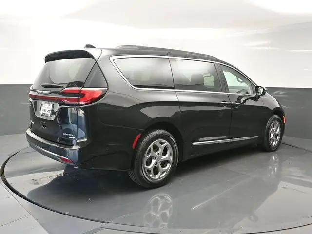 2023 Chrysler Pacifica Limited AWD