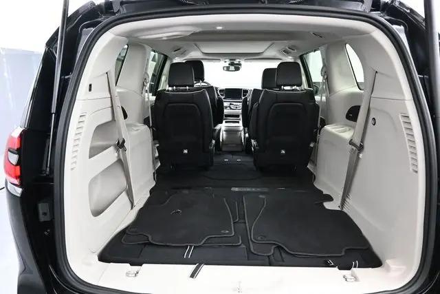 2023 Chrysler Pacifica Limited AWD