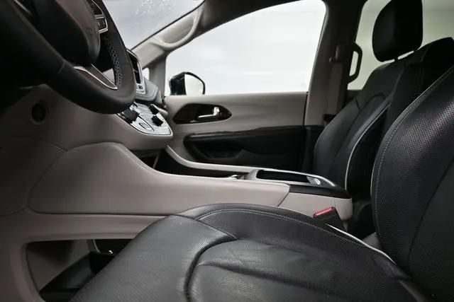 2023 Chrysler Pacifica Limited AWD