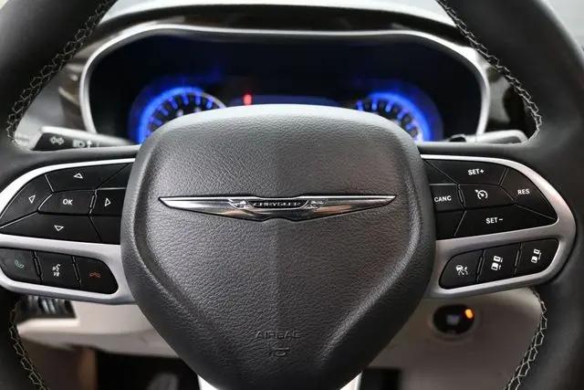 2023 Chrysler Pacifica Limited AWD