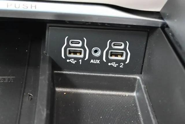 2023 Chrysler Pacifica Limited AWD