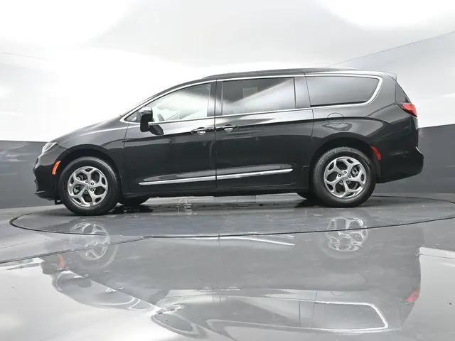 2023 Chrysler Pacifica Limited AWD