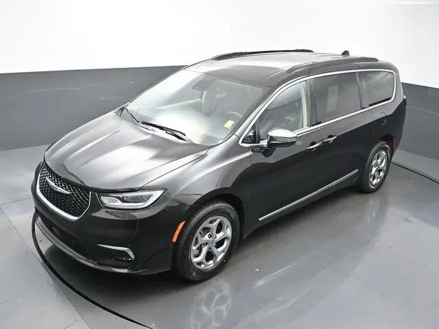 2023 Chrysler Pacifica Limited AWD