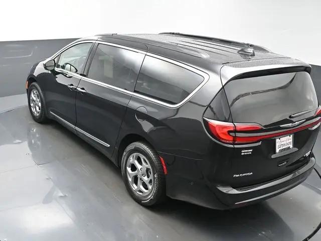 2023 Chrysler Pacifica Limited AWD