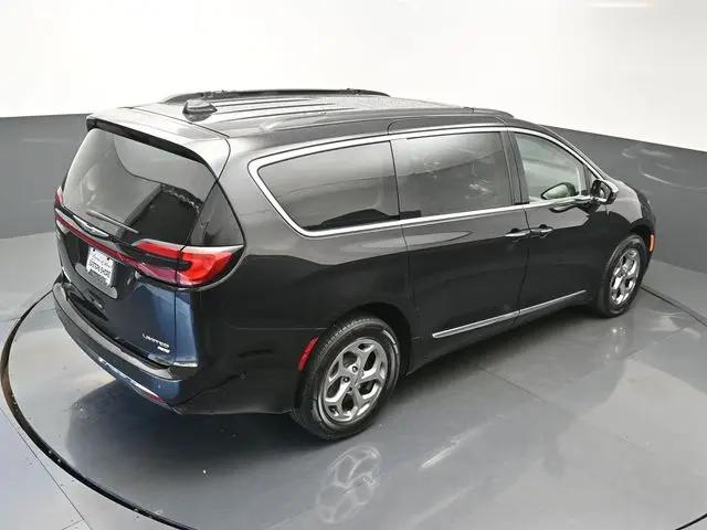 2023 Chrysler Pacifica Limited AWD
