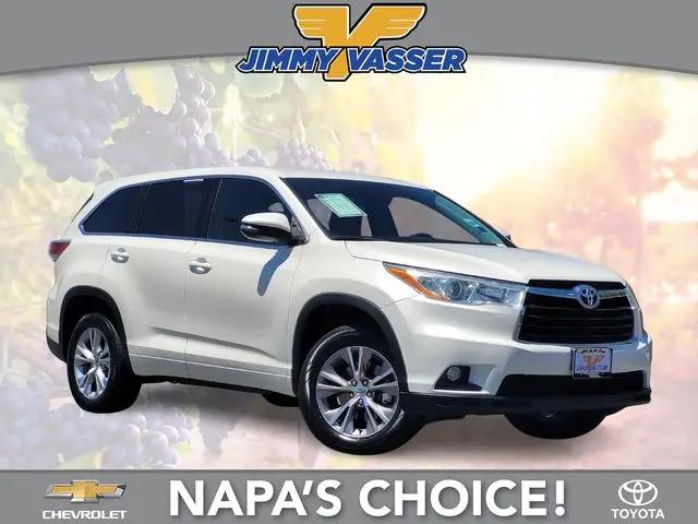2014 Toyota Highlander LE Plus V6 for sale in Napa, CA
