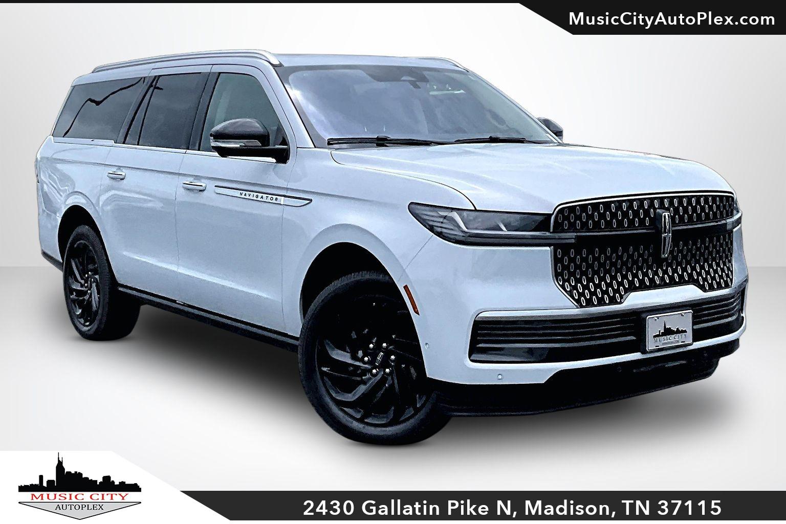 White 2025 Lincoln Navigator SUV / Crossover Four-Wheel Drive Automatic