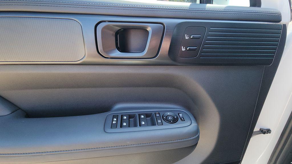 2026 Hyundai Santa Fe Calligraphy - Photo 12