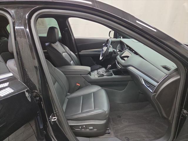 2023 Cadillac XT4 AWD Premium Luxury