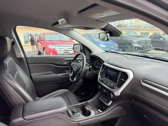 2023 GMC Acadia SLT