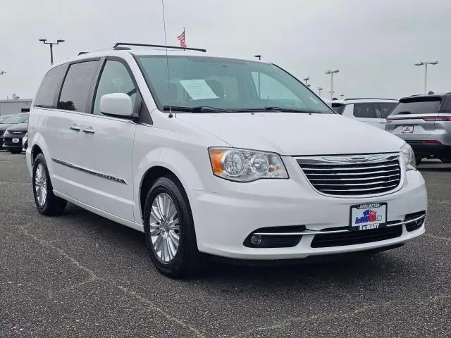 2015 Chrysler Town & Country Premium for sale in Burlington, WA