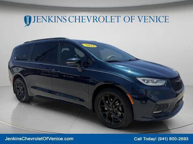 2022 Chrysler Pacifica Touring L AWD for sale in Venice, FL