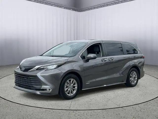 2021 Toyota Sienna XLE for sale in Phoenix, AZ