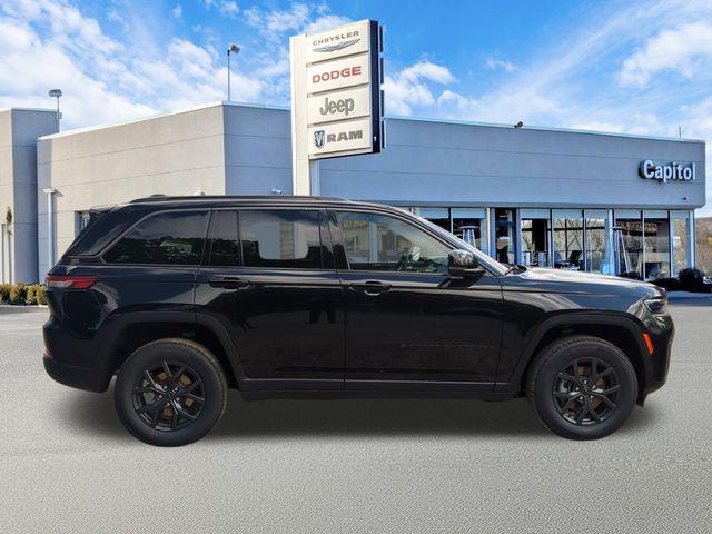 2027 Jeep Grand Cherokee GRAND CHEROKEE LAREDO ALTITUDE 4X4