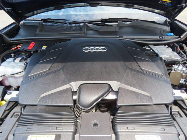 2021 Audi Q8 Premium Plus 55 TFSI quattro Tiptronic