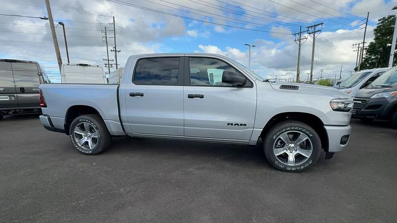 2026 RAM Ram 1500 RAM 1500 EXPRESS CREW CAB 4X4 57 BOX 2026 RAM Ram 1500 RAM 1500 EXPRESS CREW CAB 4X4 57 BOX
