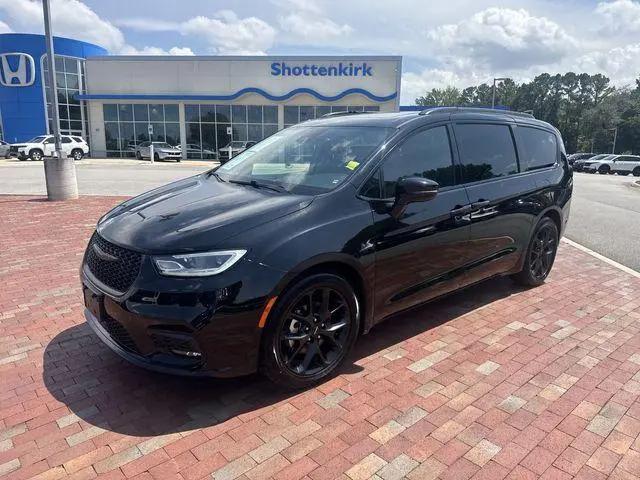 2025 Chrysler Pacifica Limited for sale in Huntsville, AL