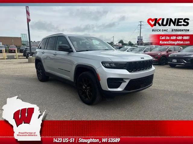 2024 Jeep Grand Cherokee Altitude 4x4 for sale in Stoughton, WI