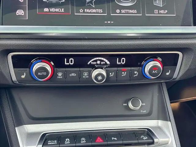 2025 Audi Q3 Premium 45 TFSI S line quattro Tiptronic