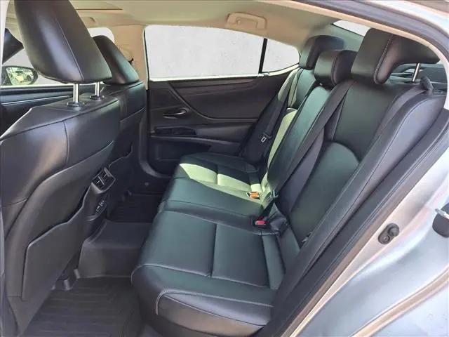 2024 Lexus ES 300h ES 300h