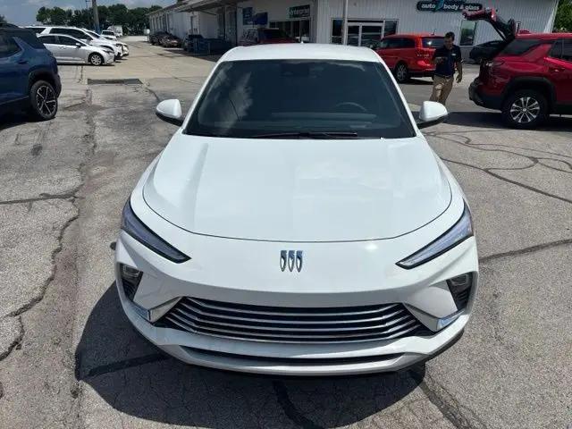 2026 Buick NV Preferred FWD
