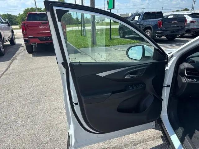 2026 Buick NV Preferred FWD