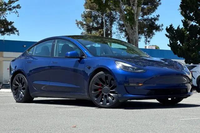 2022 Tesla Model 3 Performance Dual Motor All-Wheel Drive