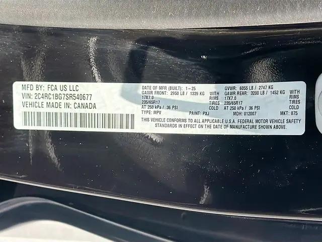 2025 Chrysler Pacifica Select