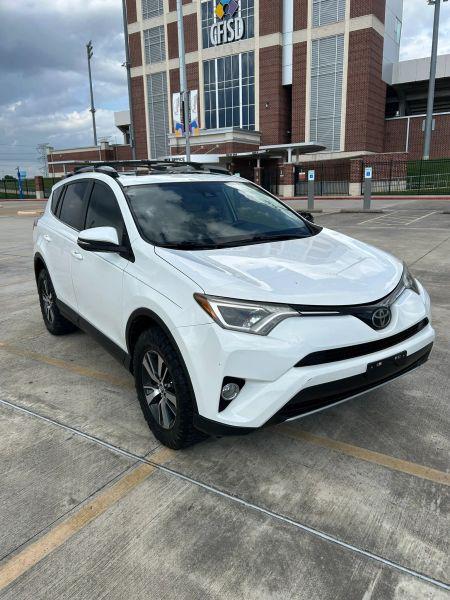 2018 Toyota RAV4 XLE for sale in Houston, TX