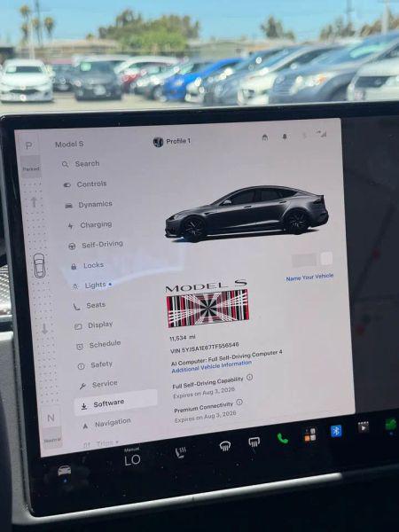 2026 Tesla Model S Plaid