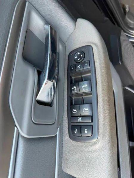 2018 Ram 1500 SLT