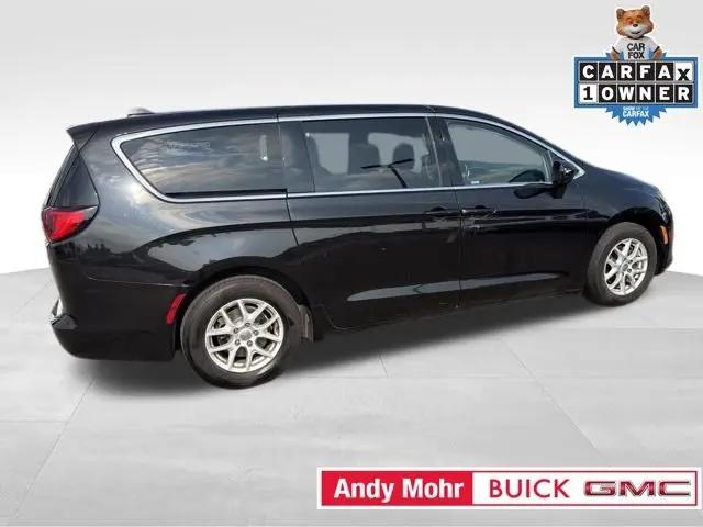 2017 Chrysler Pacifica Touring