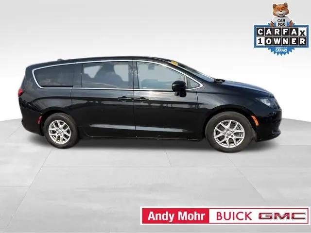 2017 Chrysler Pacifica Touring