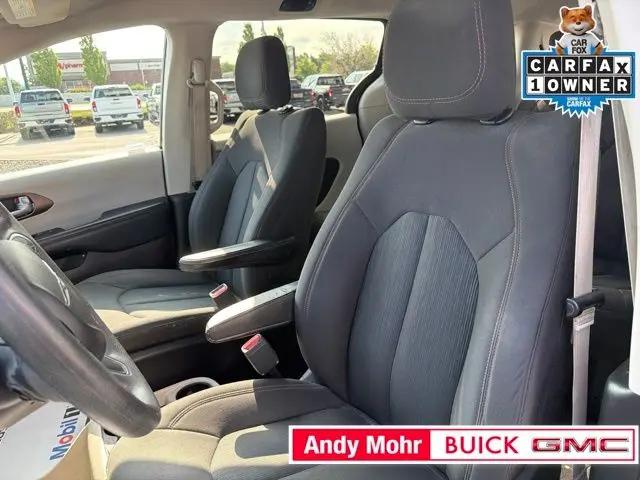 2017 Chrysler Pacifica Touring