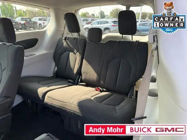 2017 Chrysler Pacifica Touring