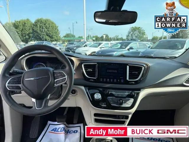 2017 Chrysler Pacifica Touring