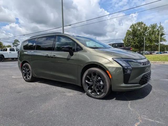 2027 Chrysler Pacifica Limited for sale in Hinesville, GA
