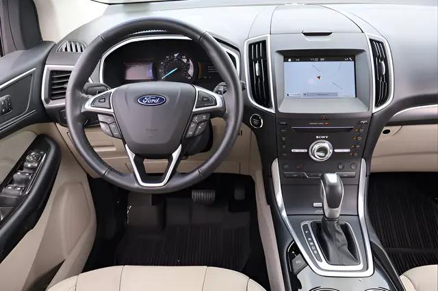 2017 Ford Edge Titanium