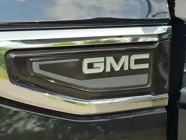 2022 GMC Yukon 4WD SLE