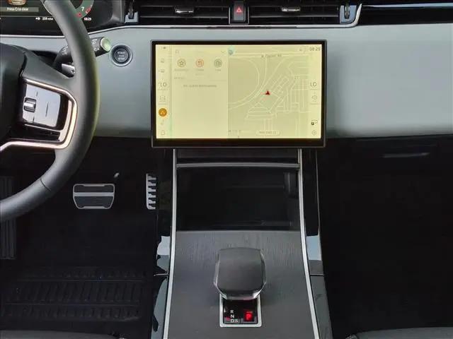 2026 Land Rover Range Rover Evoque Hoxton Edition