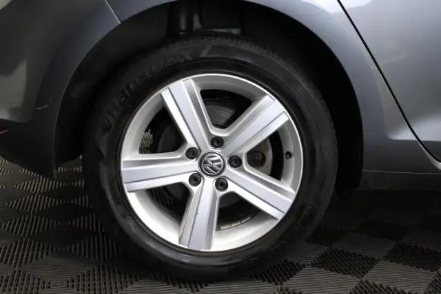 2017 Volkswagen Golf TSI Wolfsburg Edition 4-Door