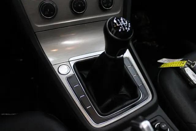 2017 Volkswagen Golf TSI Wolfsburg Edition 4-Door