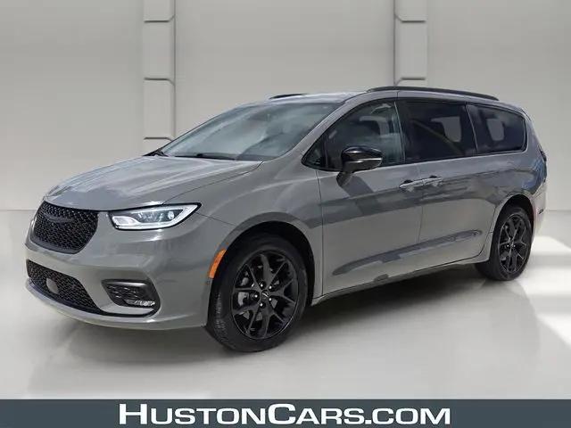 2023 Chrysler Pacifica Limited AWD for sale in Avon Park, FL